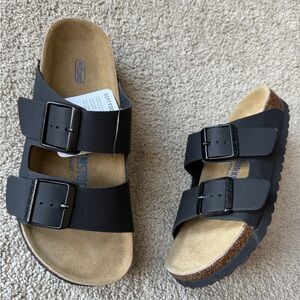 Birkenstock Arizona Sandals (black) women’s 5